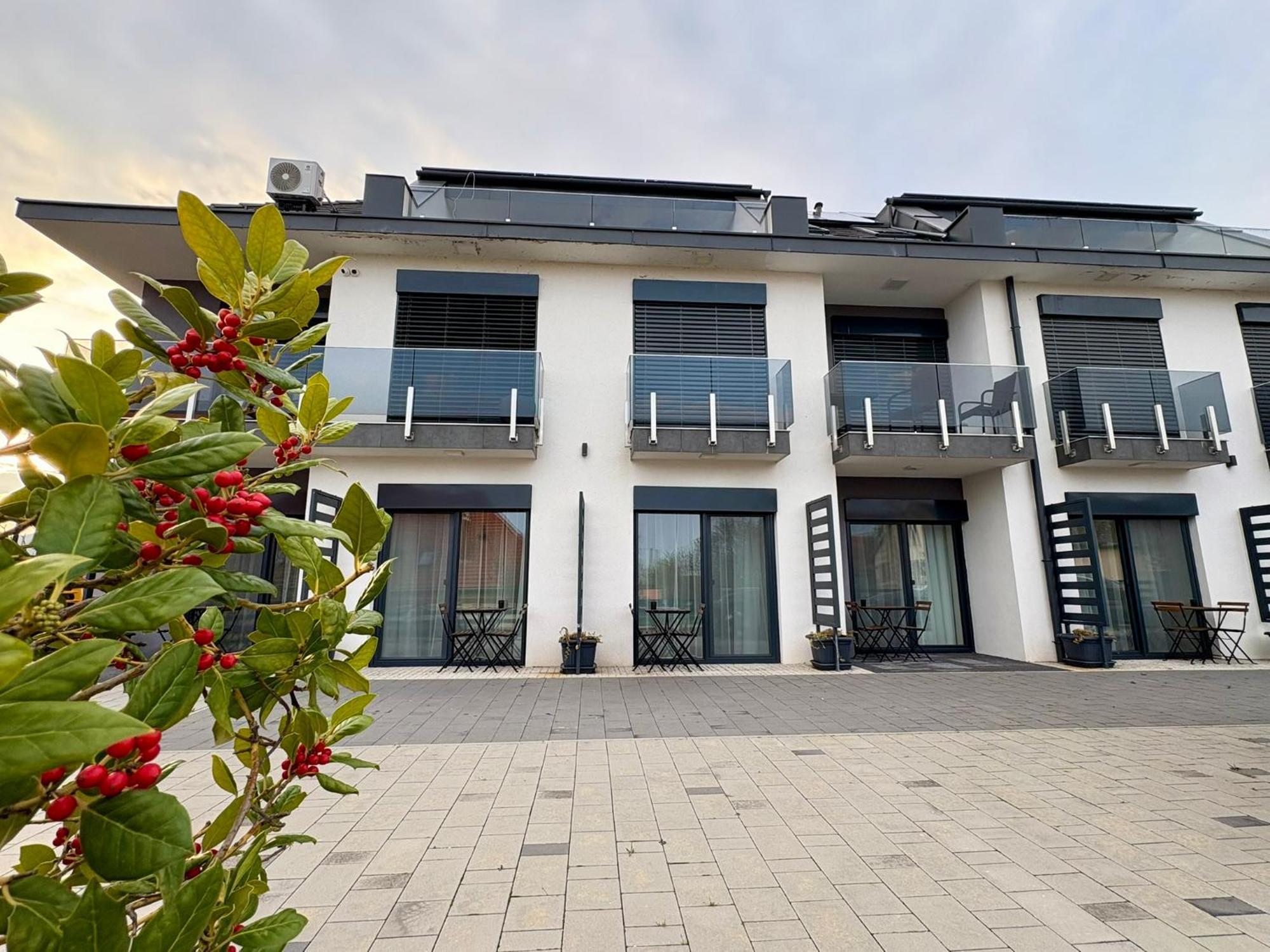 Magnolia Room & Spa - Adults Only Csopak Zewnętrze zdjęcie